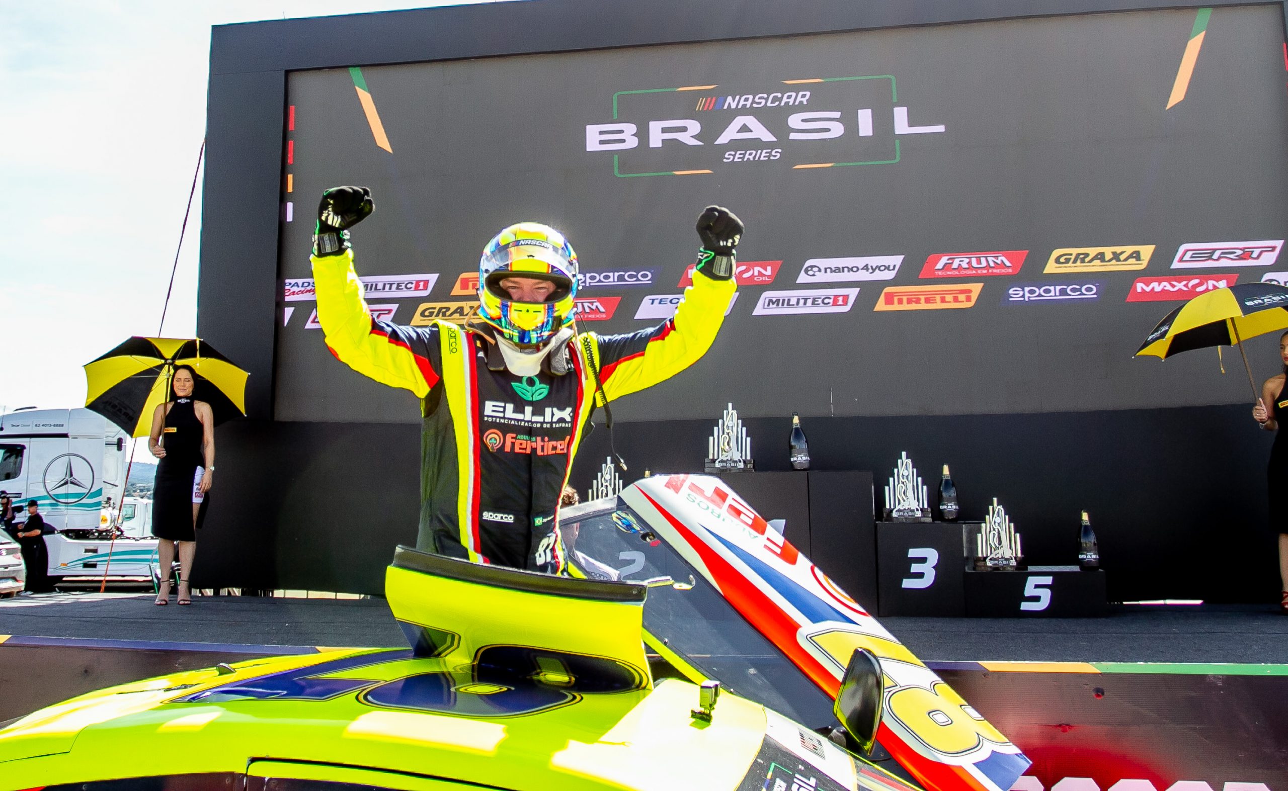 NASCAR Brasil – Disputas eletrizantes marcam a primeira corrida em Goiânia
