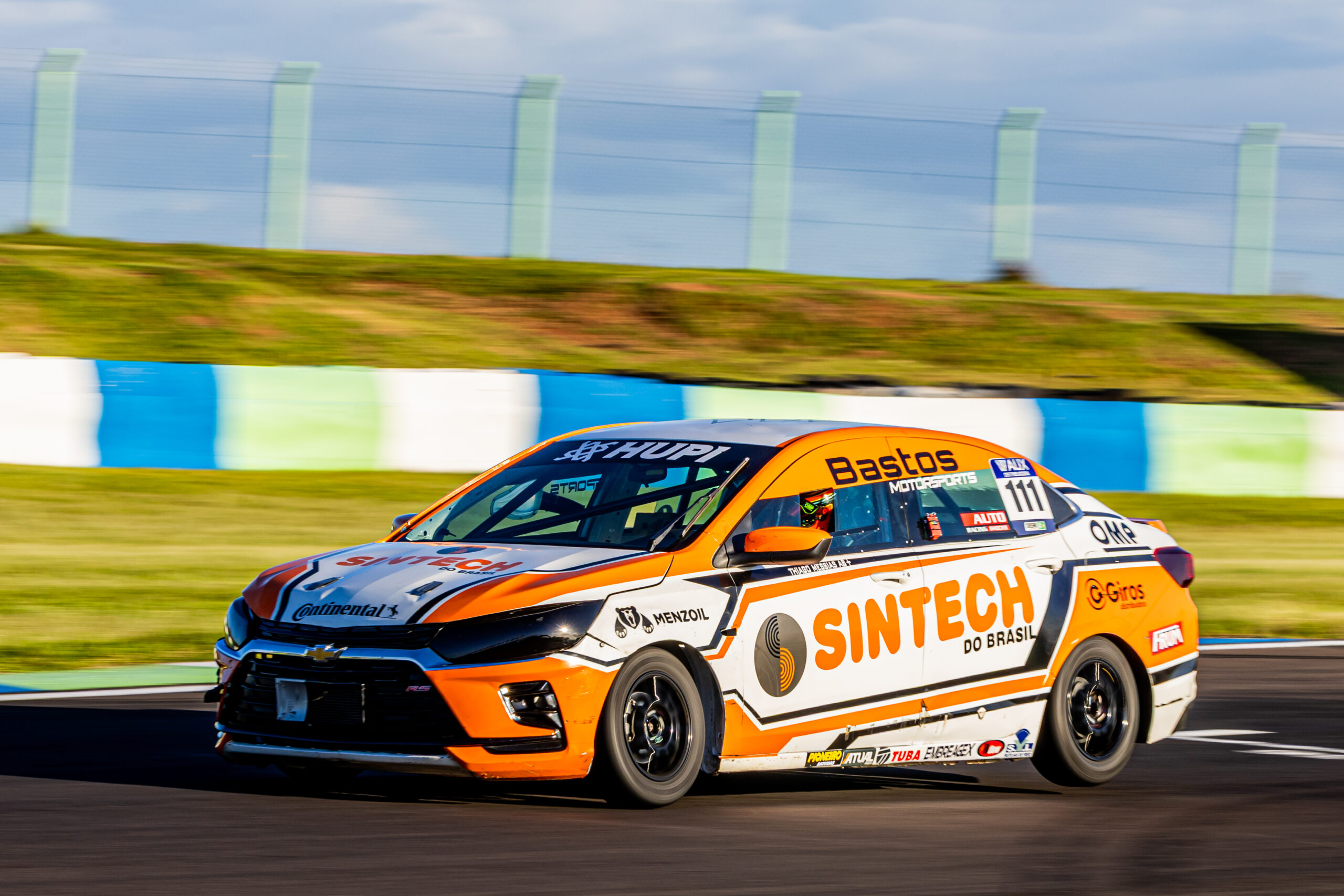 Cardoso, Moreno e Sano comandam classificatórios da Turismo 1.4 Brasil no RS