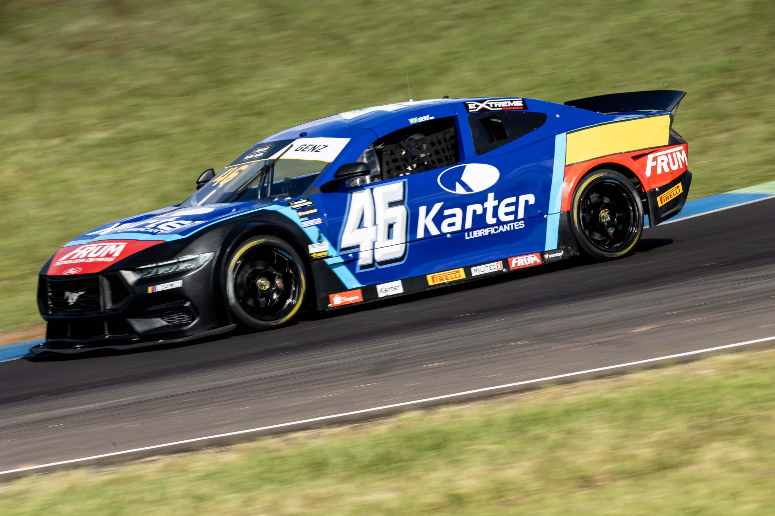 RiSE26 estreia com ritmo forte e equilíbrio no 1º dia de treinos da NASCAR Brasil em Santa Cruz do Sul