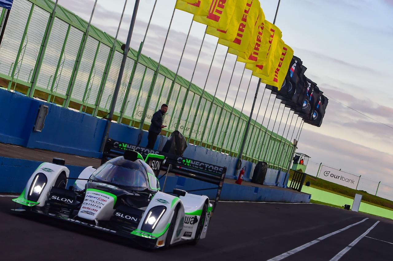 Endurance Brasil: Pedro Queirolo e David Muffato lideram, mas quebra interrompe corrida em Santa Cruzdo Sul
